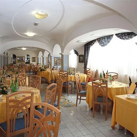 ホテル Terme Don Pepe ラッコ・アメーノ